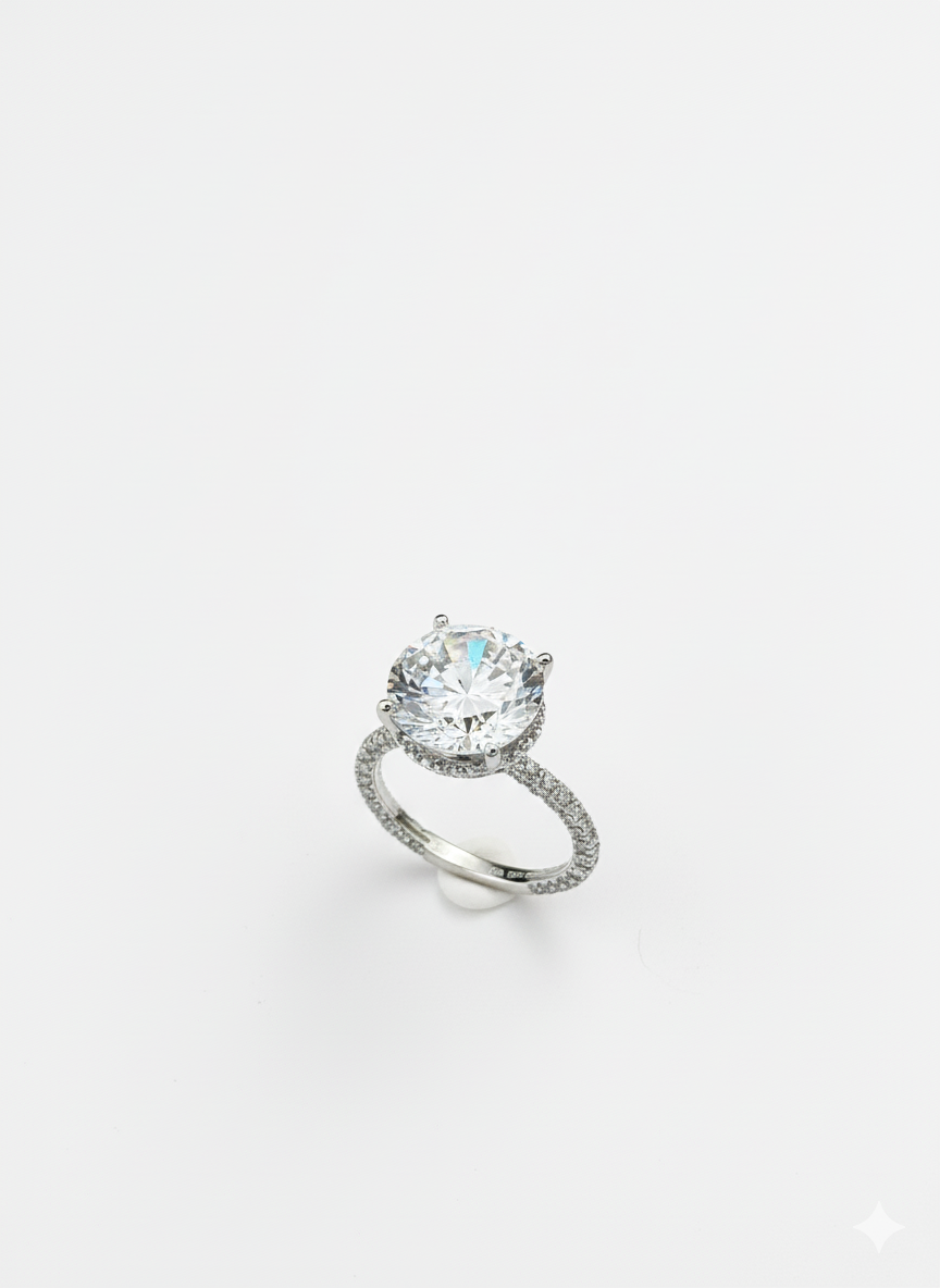 Solitaire charm