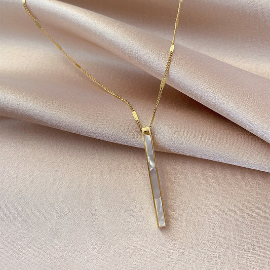 Pearl chain pendant