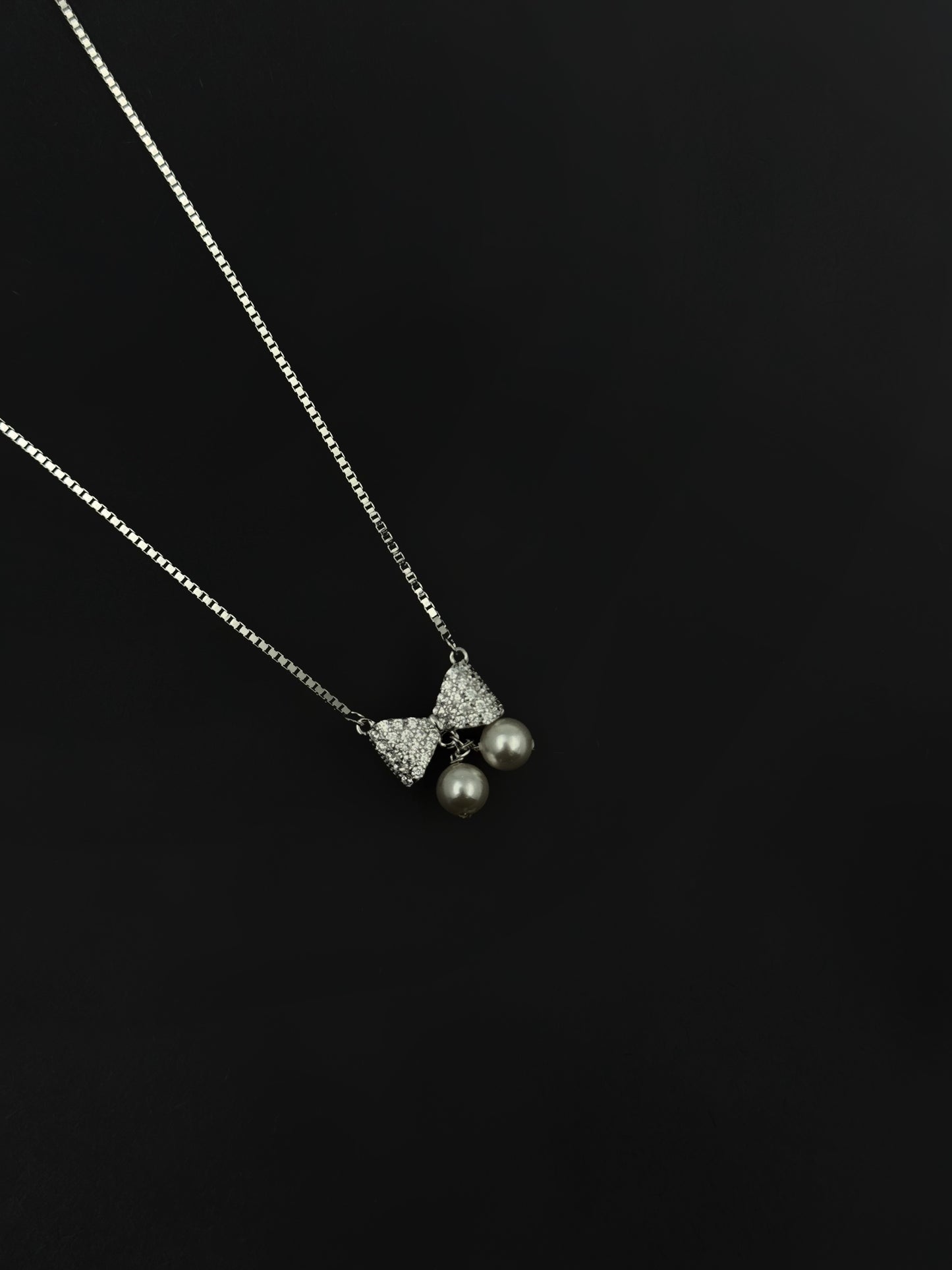 Pearl Pendant Drop
